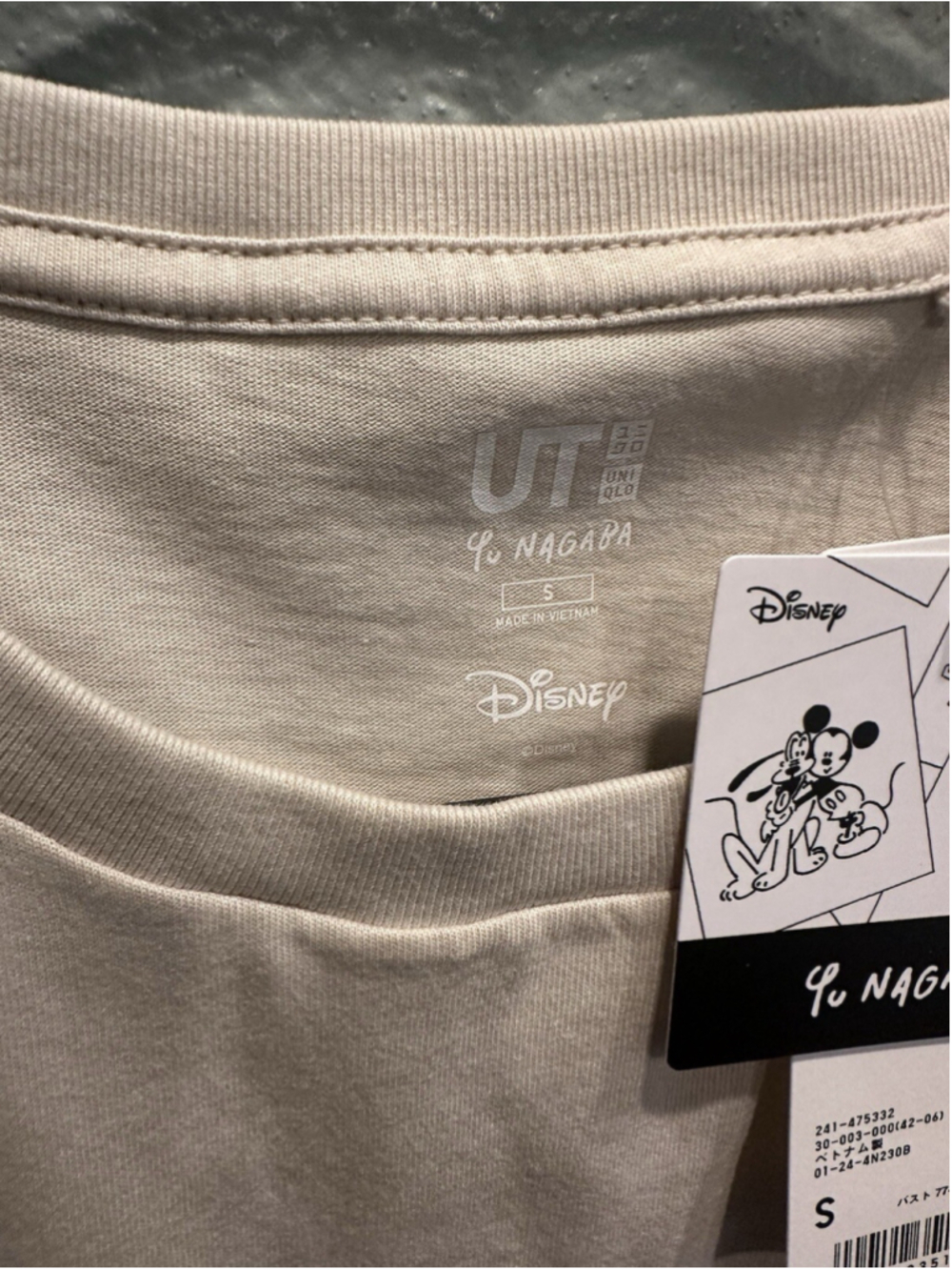 Uniqlo x Disney MAGIC FOR ALL w/ Yu Nagaba JP Mickey and Minnie Women Top - Picture 5 of 6